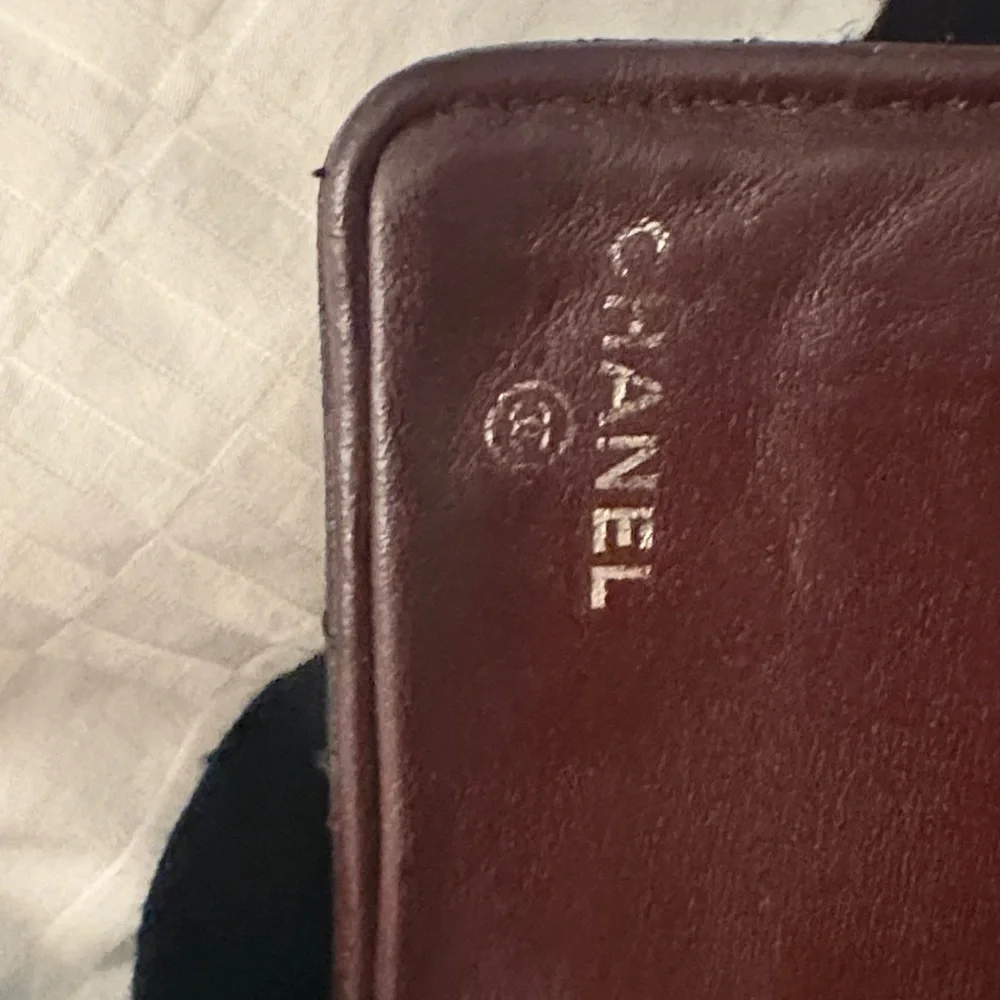 CHANEL Black Quilted Leather Crossbody Wallet with Silver Chain- - Picture 3 of 8